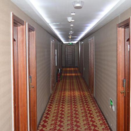 Super 8 Beijing Daxing Huangcun Hotel Exterior photo